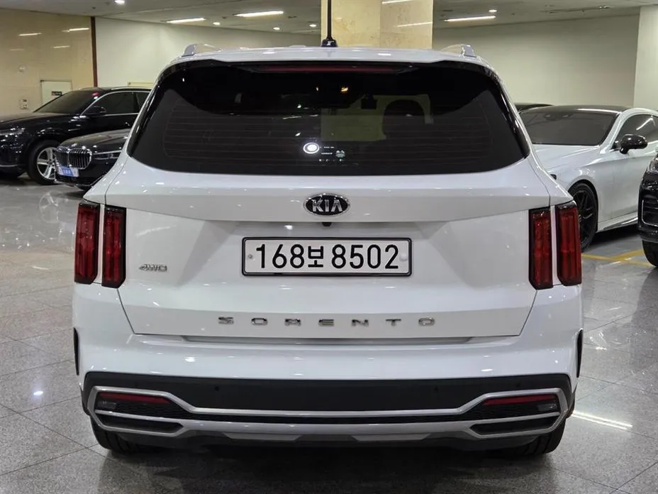Kia Sorento — фото 9