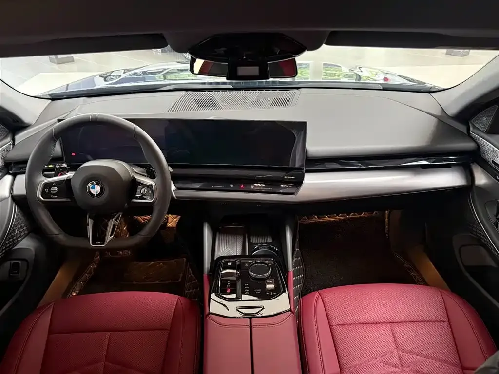 BMW 5 Series — фото 9