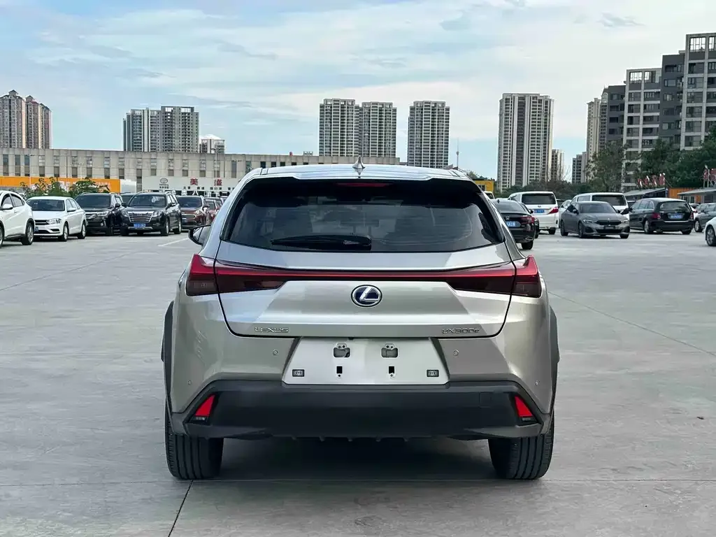 Lexus UX New Energy — фото 3
