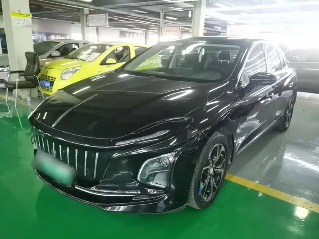 Hongqi E-QM5 — фото 1