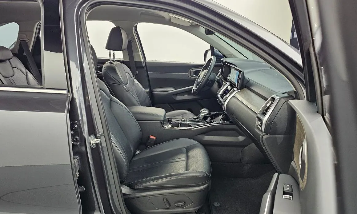 Kia Sorento — фото 6