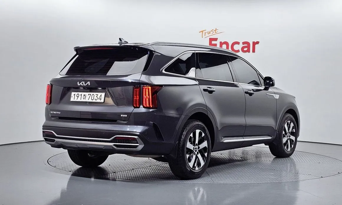Kia Sorento — фото 9