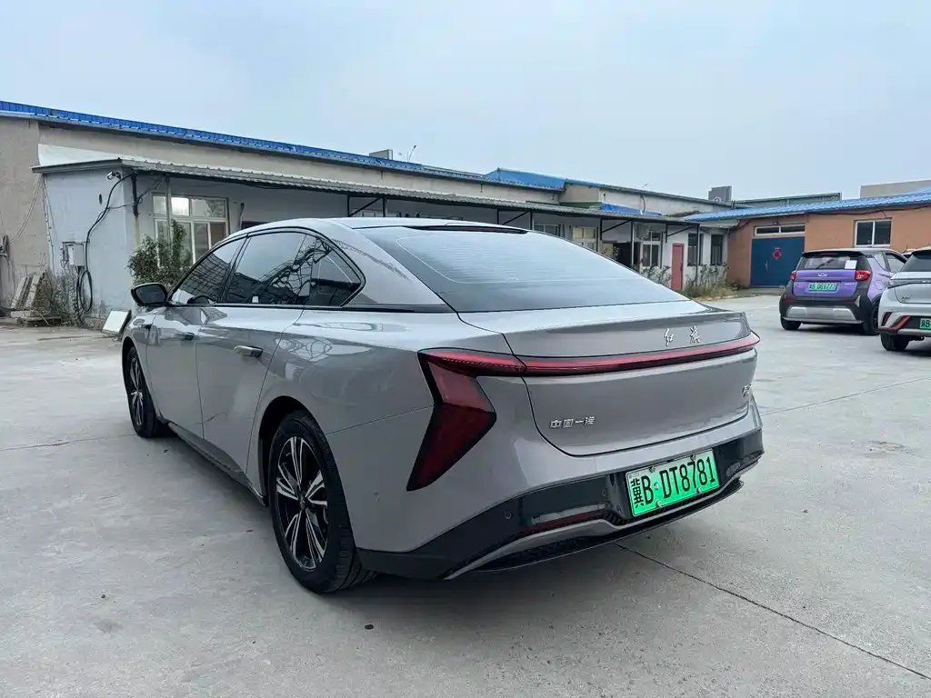 Hongqi EH7 — фото 6