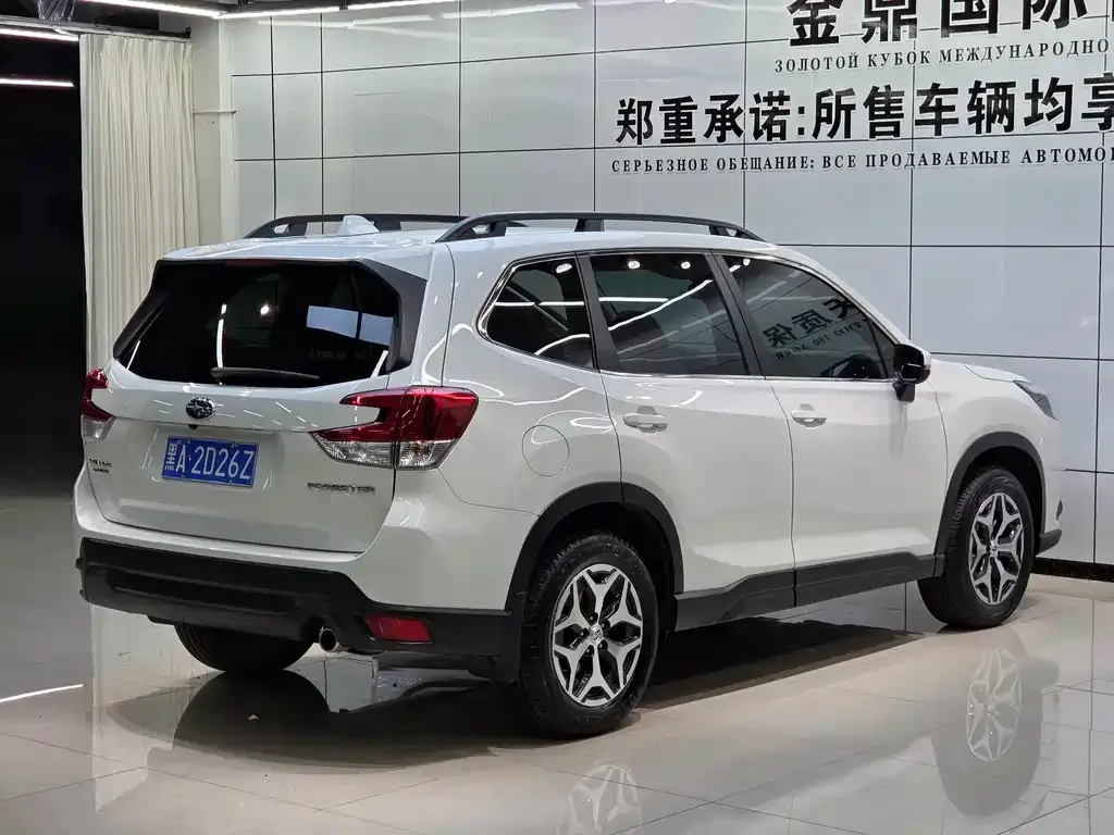 Subaru Forester — фото 8