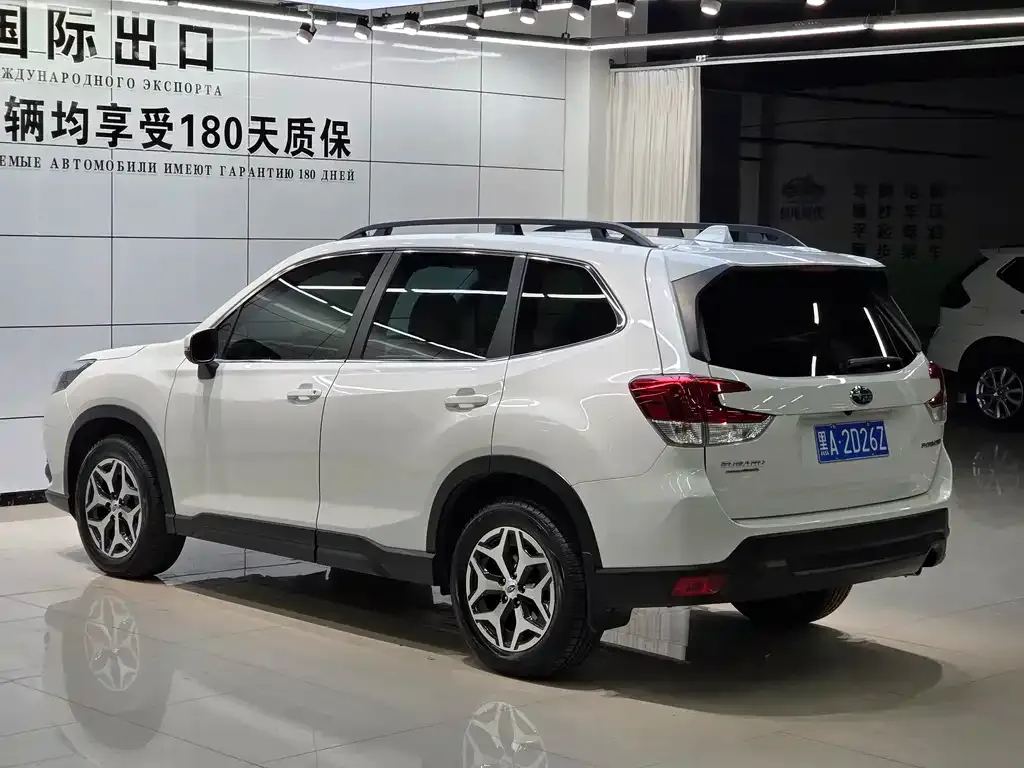 Subaru Forester — фото 7