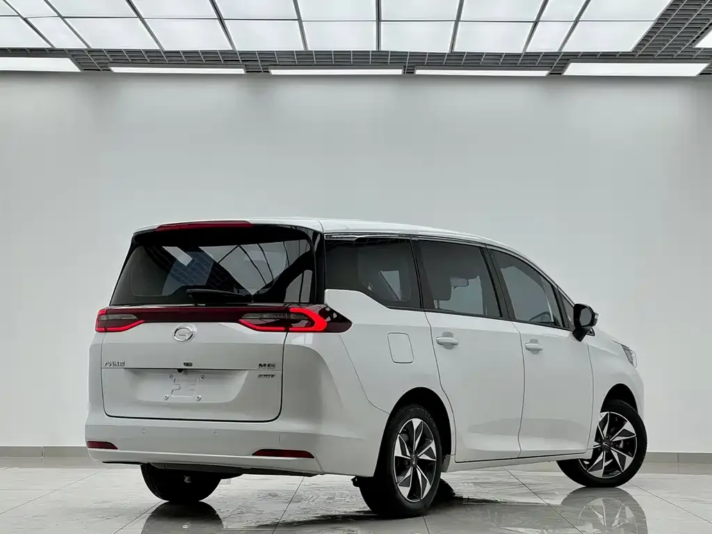 GAC Motor Trumpchi M6 — фото 10