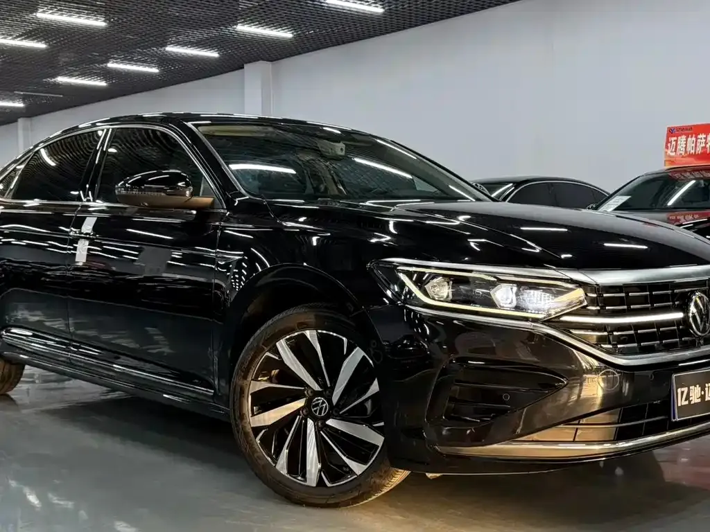 Volkswagen Passat — фото 1