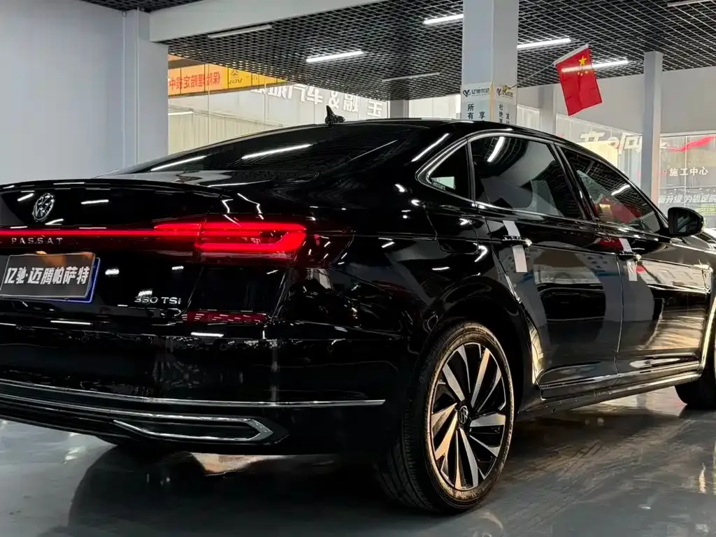 Volkswagen Passat — фото 6