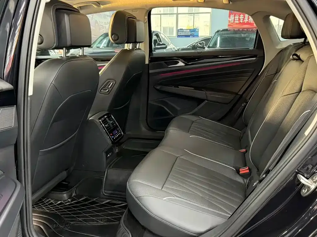 Volkswagen Passat — фото 2