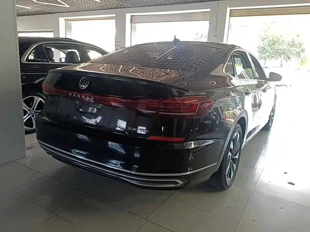 Volkswagen Passat — фото 3