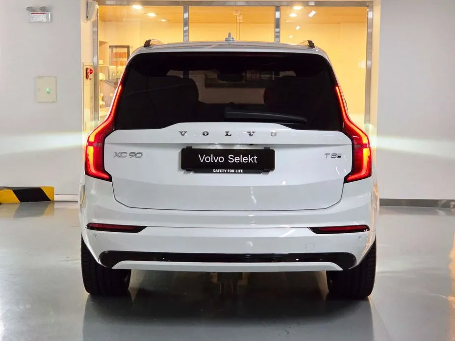 Volvo XC90 — фото 10