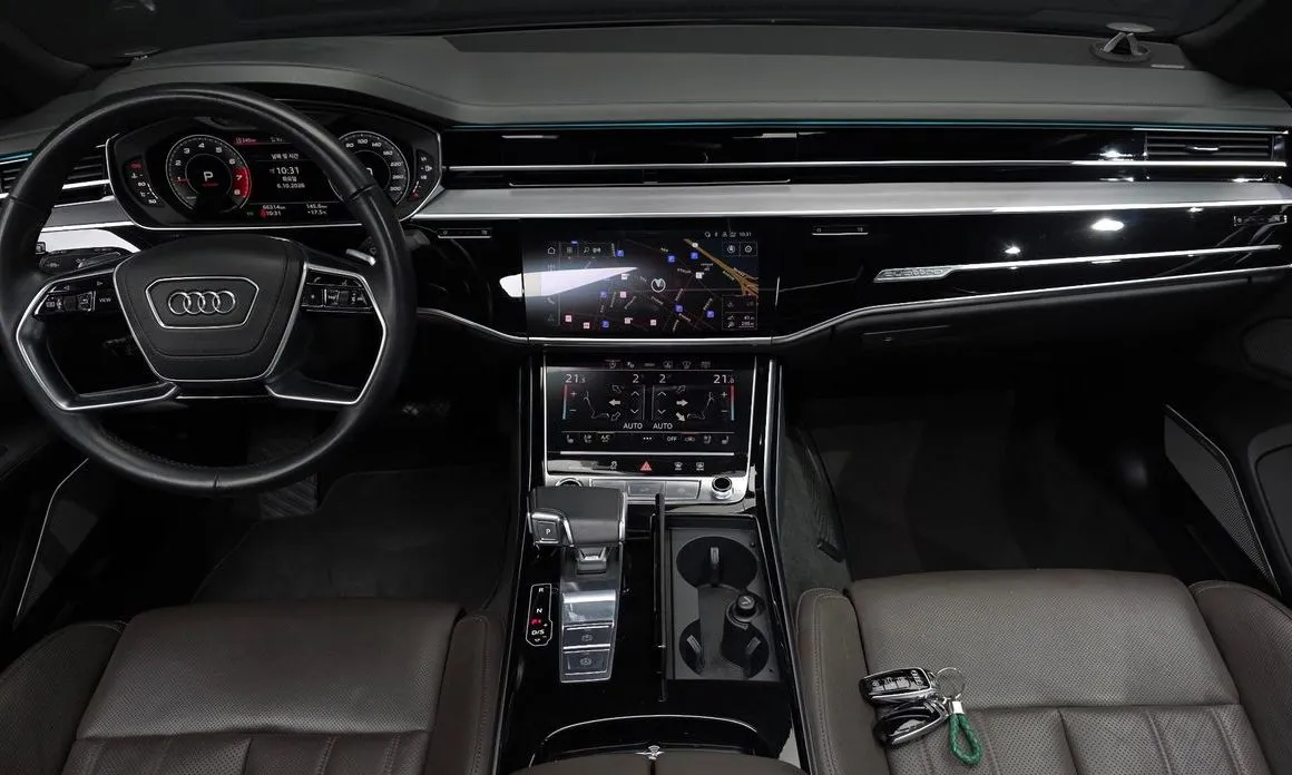 Audi A8 — фото 10