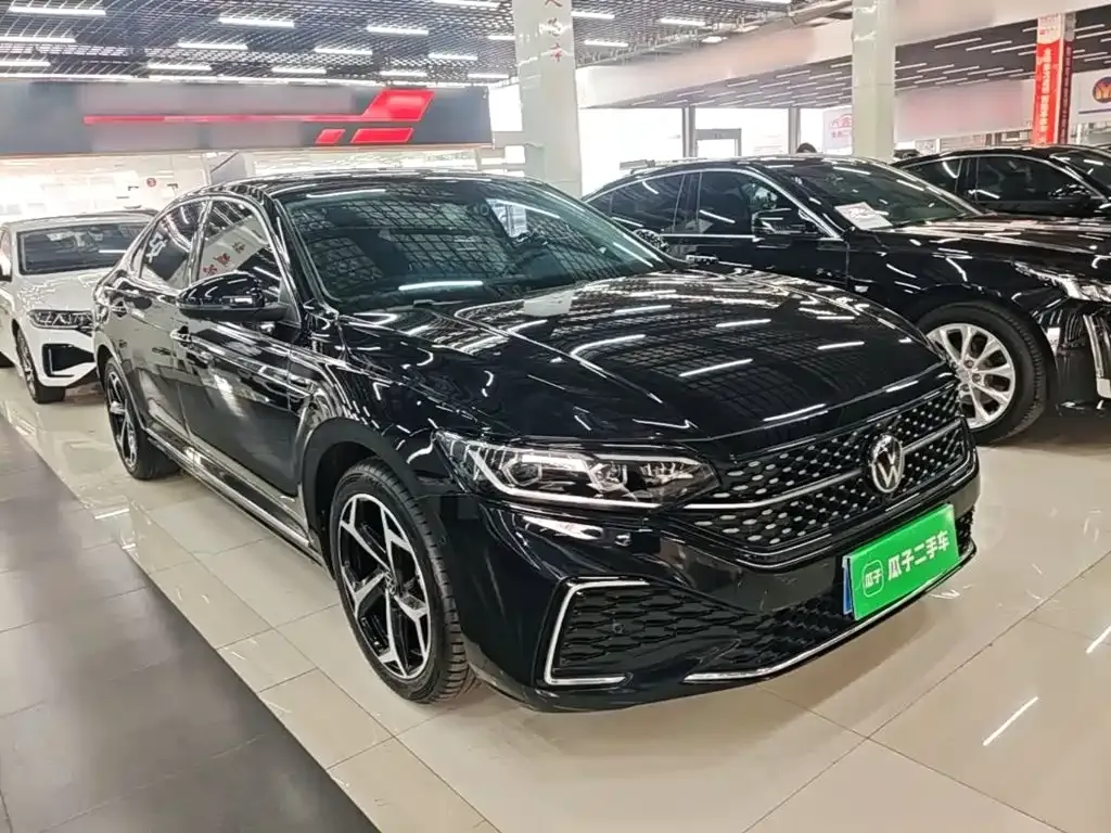 Volkswagen Passat — фото 5