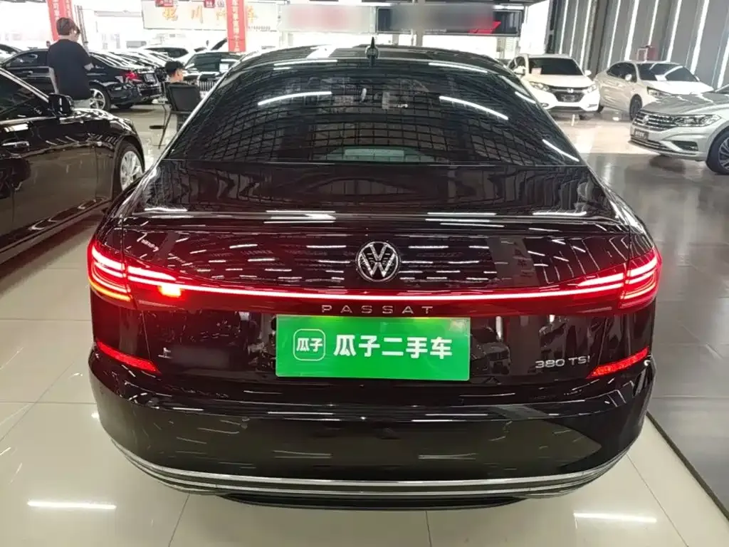 Volkswagen Passat — фото 8