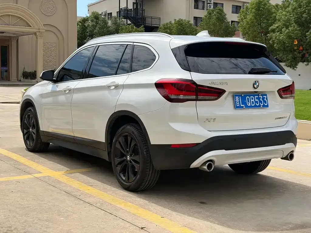 BMW X1 — фото 3