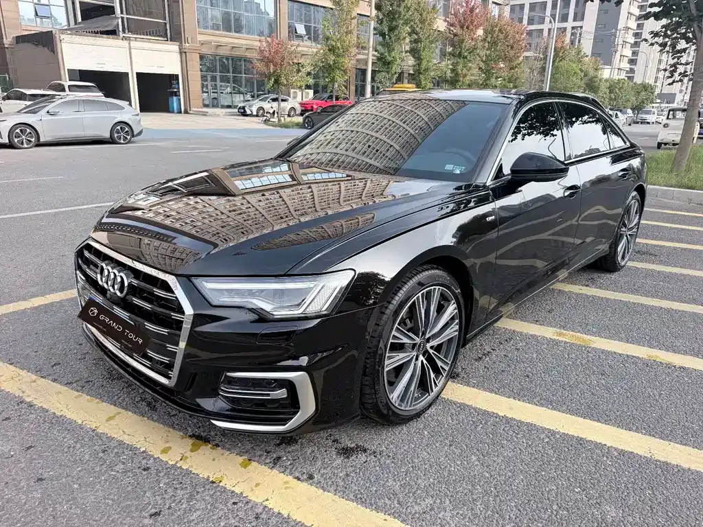 Audi A6L — фото 1