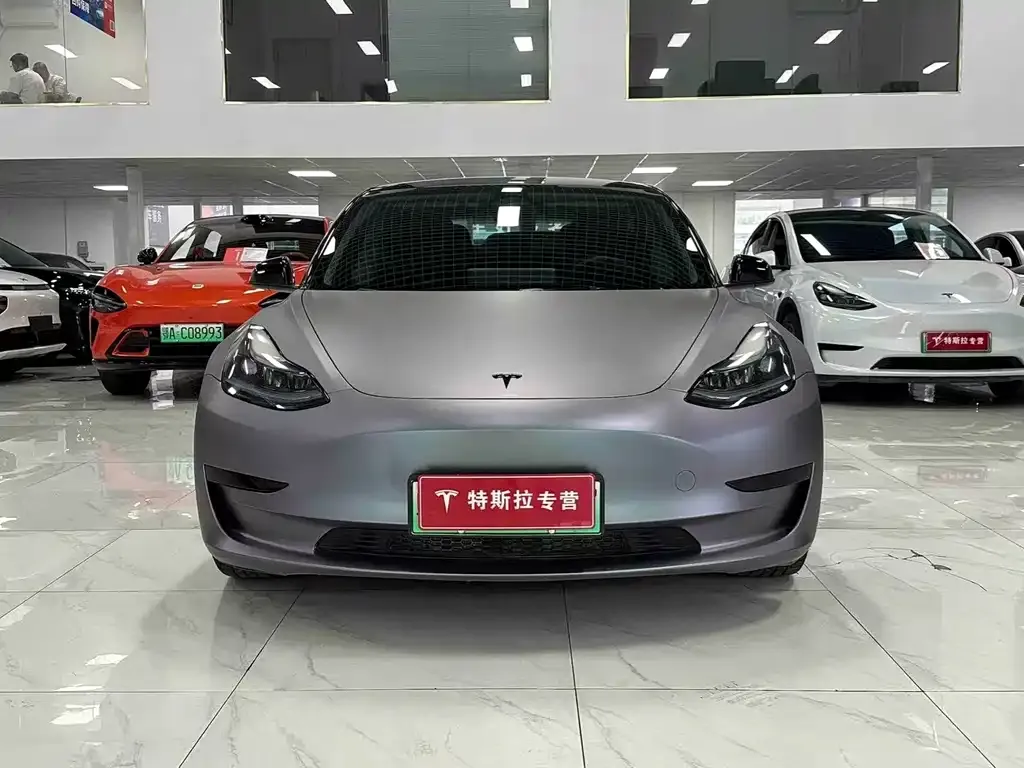 Tesla Model 3 — фото 4
