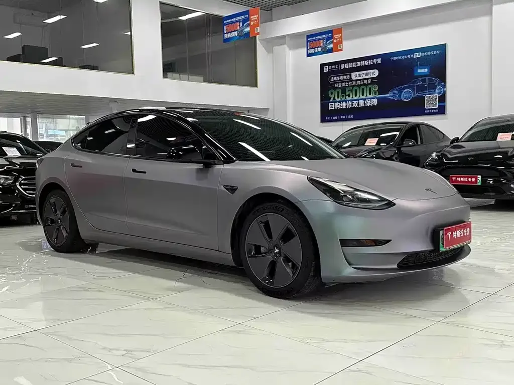 Tesla Model 3 — фото 8