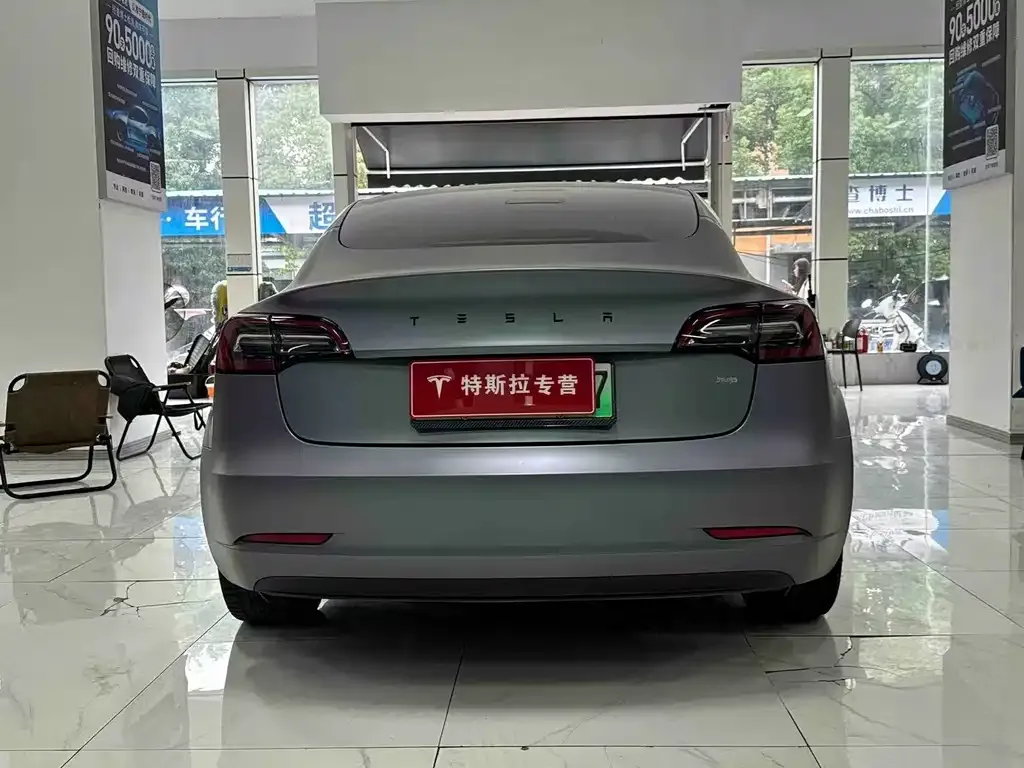 Tesla Model 3 — фото 3
