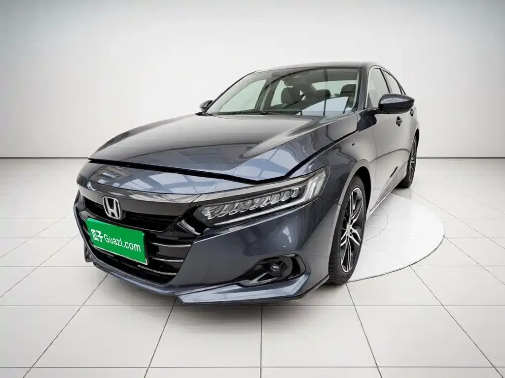 Honda Accord — фото 1