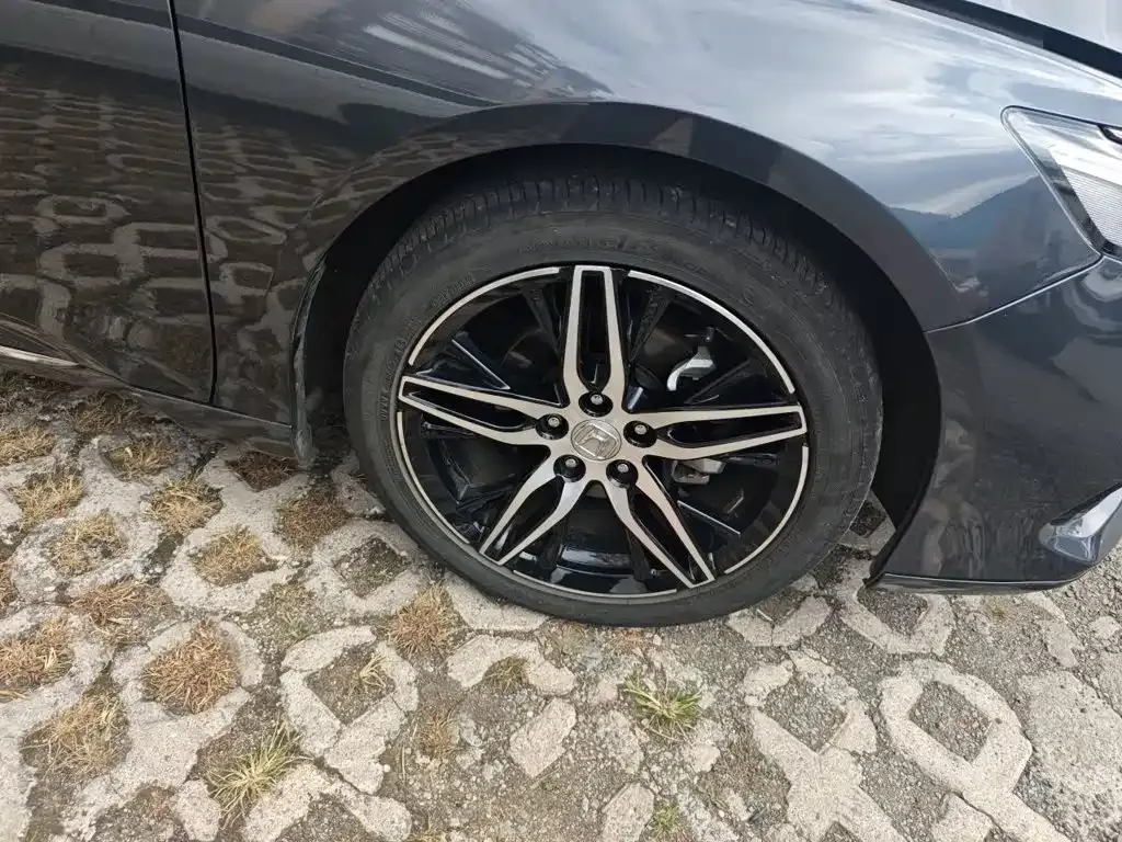 Honda Accord — фото 10