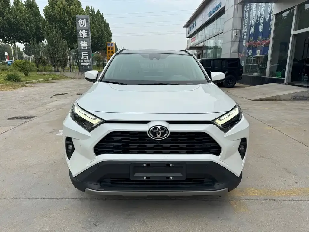 Toyota RAV4 — фото 10