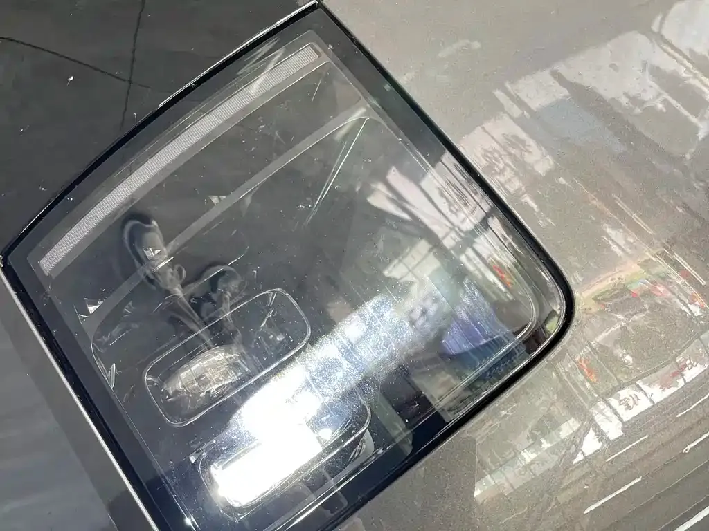 Li Auto MEGA — фото 6