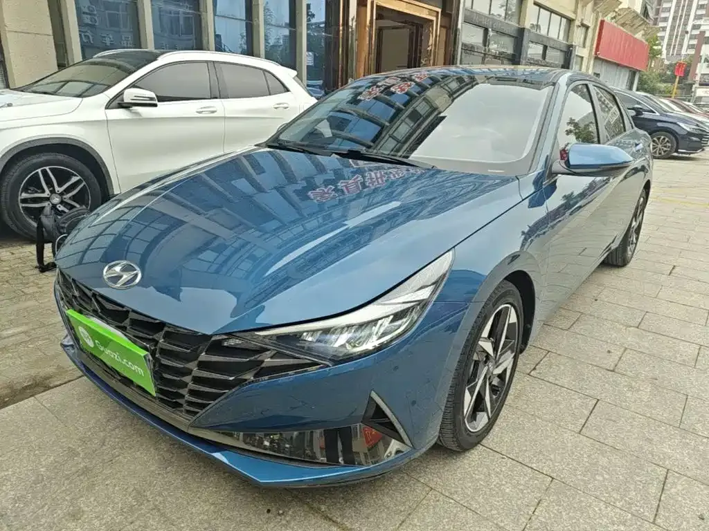 Hyundai Elantra — фото 9