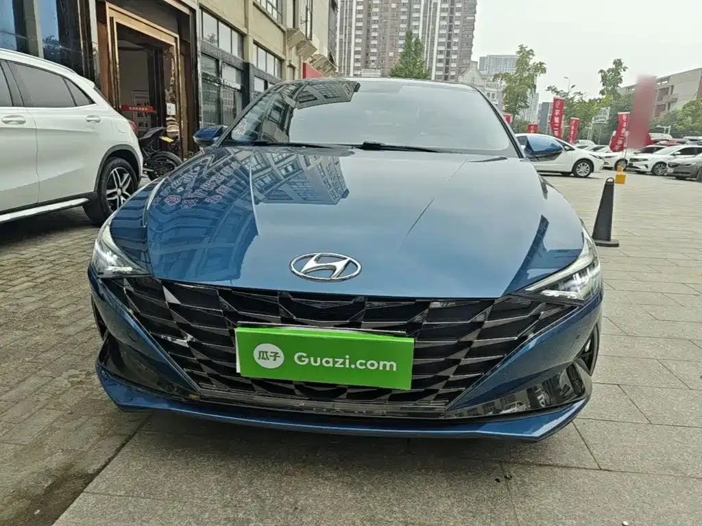 Hyundai Elantra — фото 2