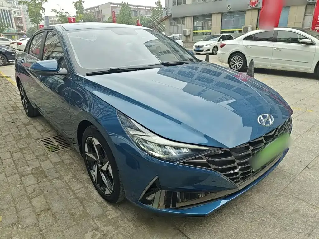 Hyundai Elantra — фото 6