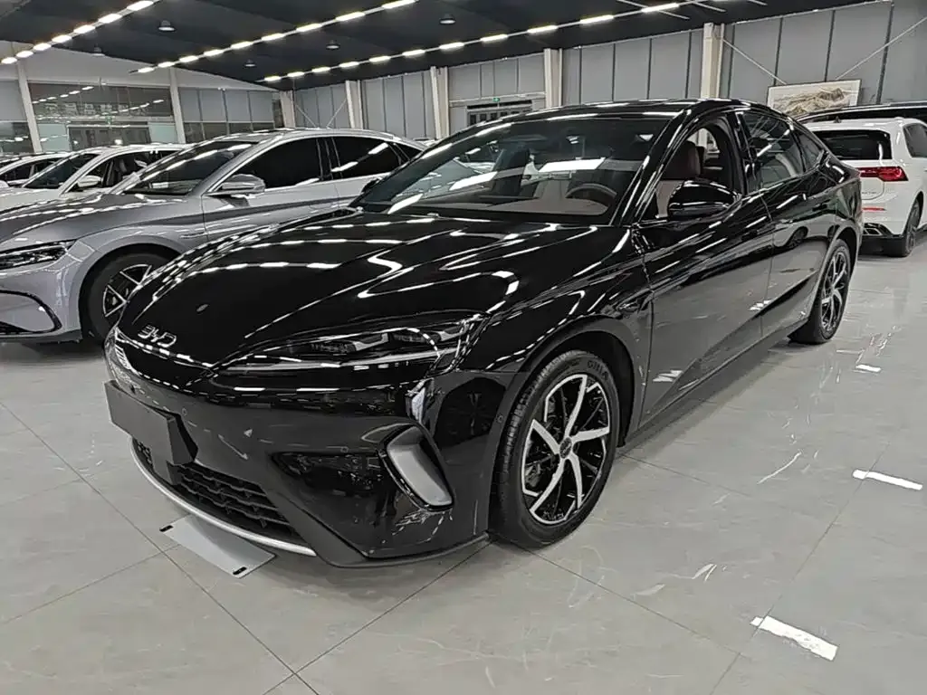 BYD Seal 07 DM-i — фото 1