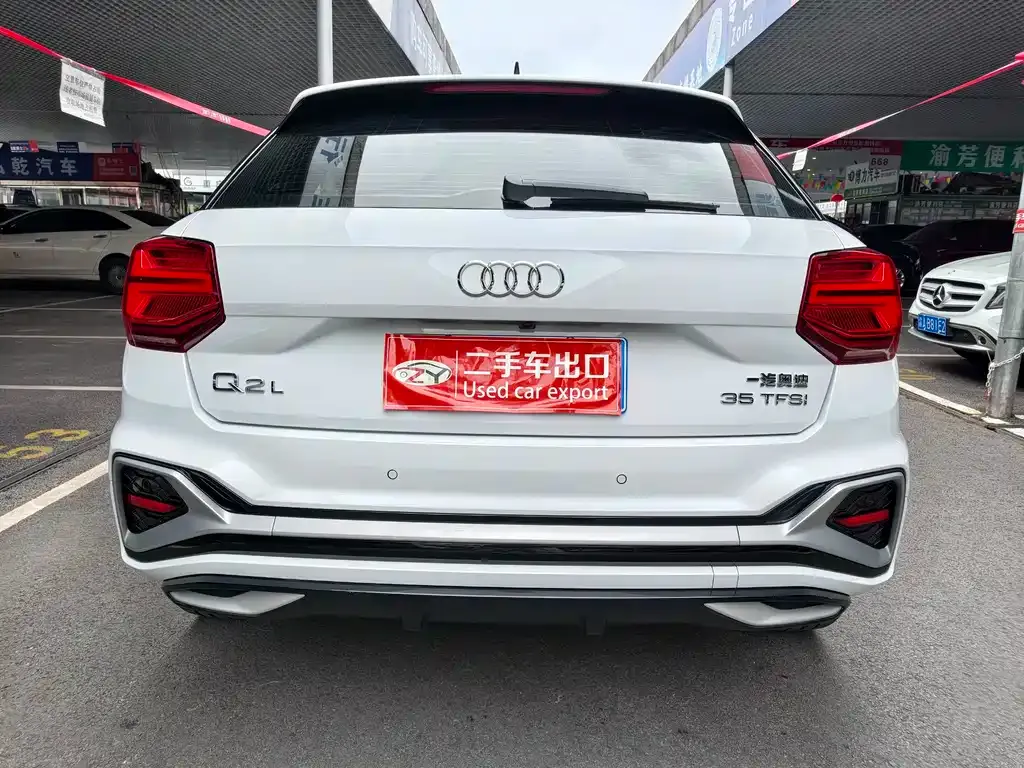 Audi Q2L — фото 4