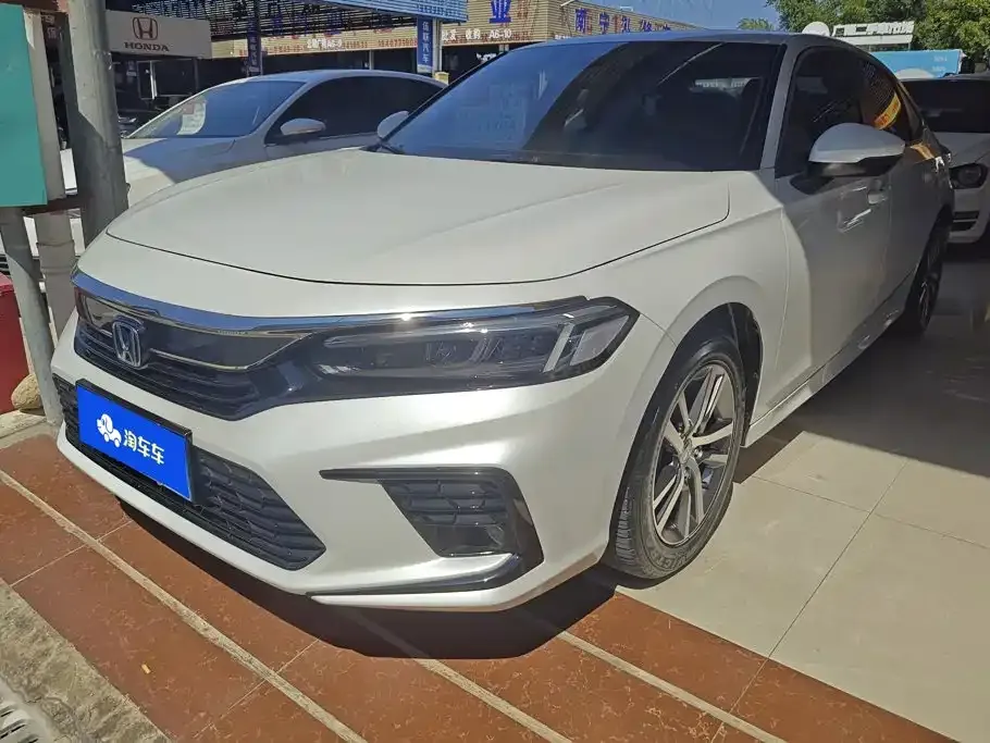 Honda Civic — фото 1