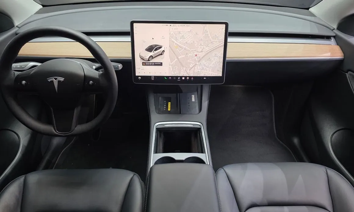 Tesla Model Y — фото 7