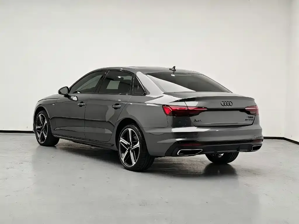 Audi A4L — фото 5