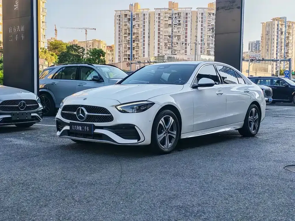 Mercedes-Benz C-Class — фото 1