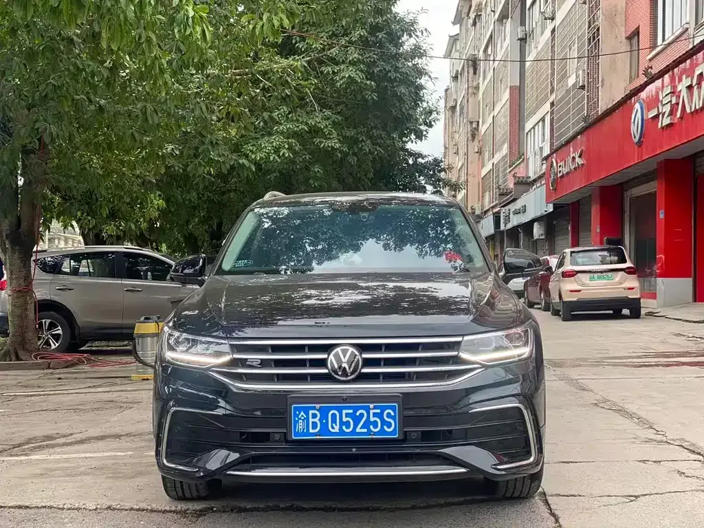 Volkswagen Tiguan L — фото 5