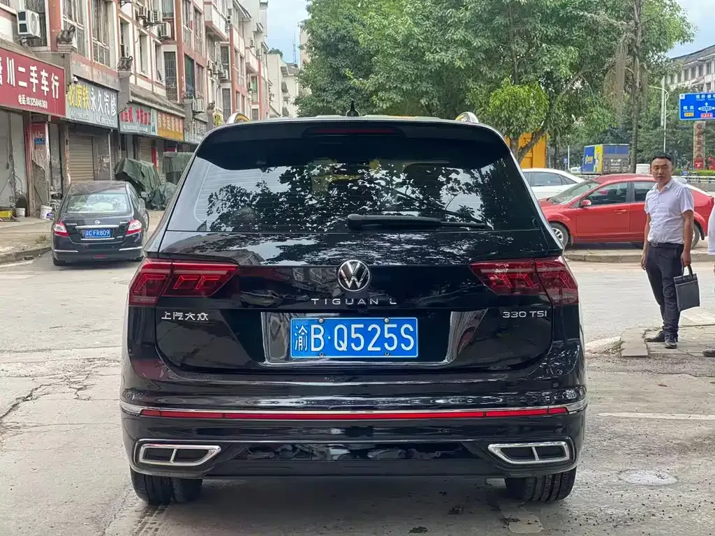 Volkswagen Tiguan L — фото 10