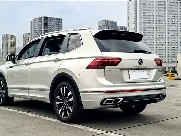 Volkswagen Tiguan L — фото 5