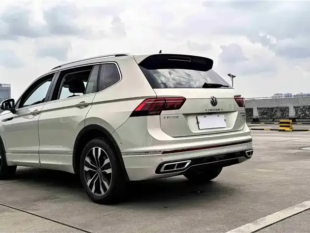 Volkswagen Tiguan L — фото 2