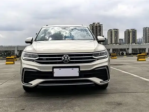 Volkswagen Tiguan L — фото 4