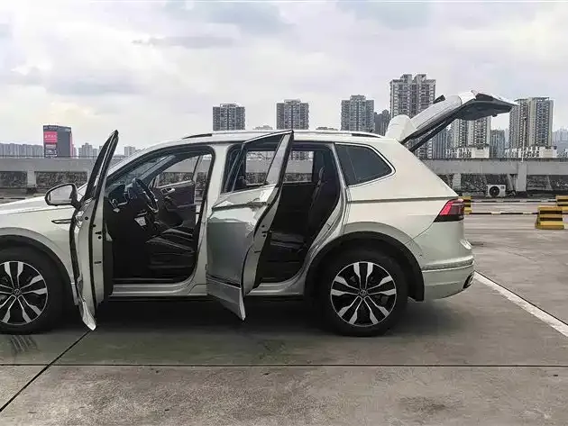 Volkswagen Tiguan L — фото 6