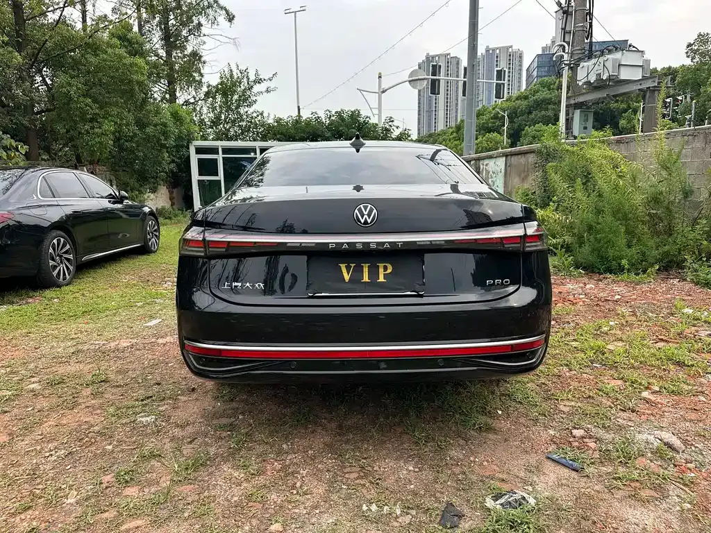 Volkswagen Passat — фото 7