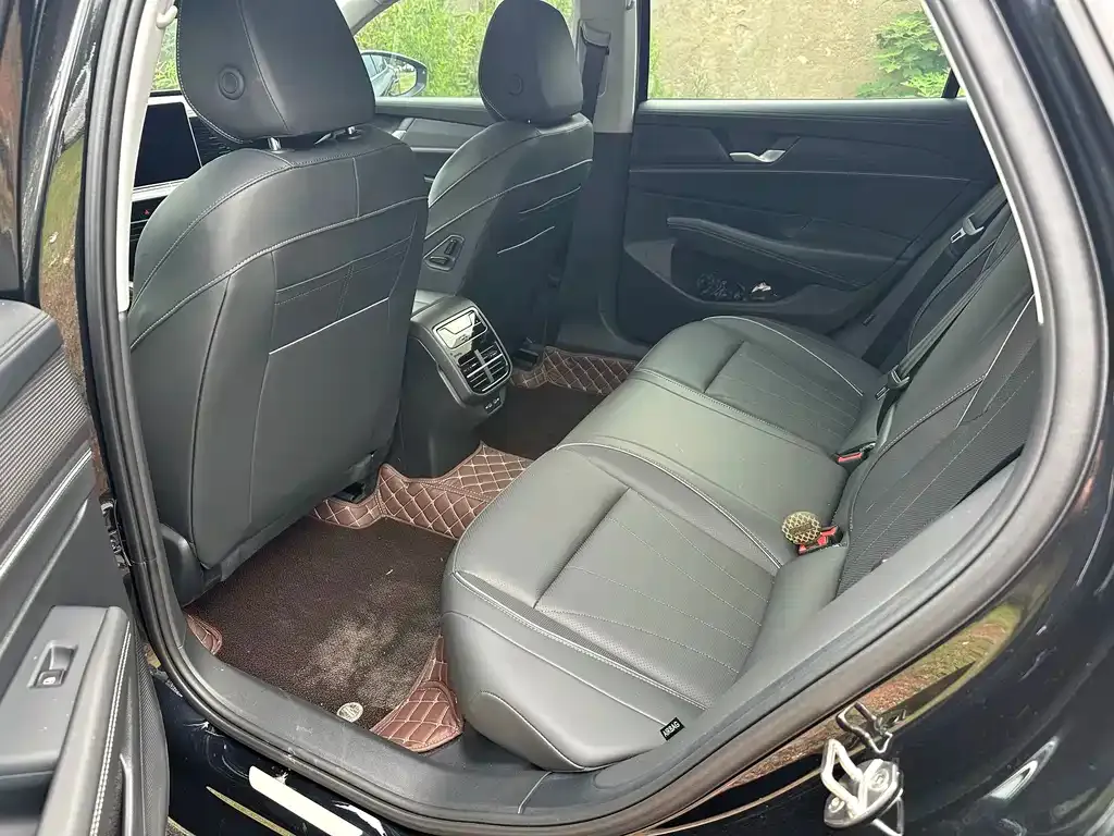 Volkswagen Passat — фото 3