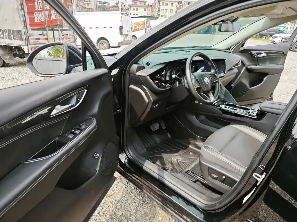 Buick Envision Plus — фото 7