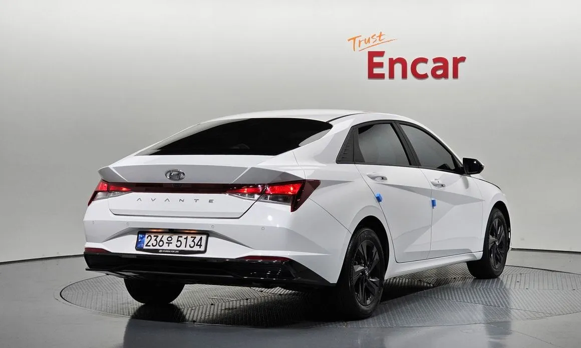 Hyundai AVANTE — фото 4