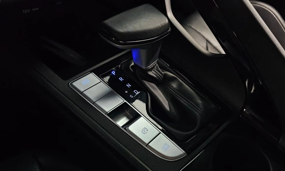 Hyundai AVANTE — фото 2