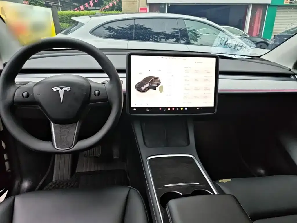 Tesla Model Y — фото 4