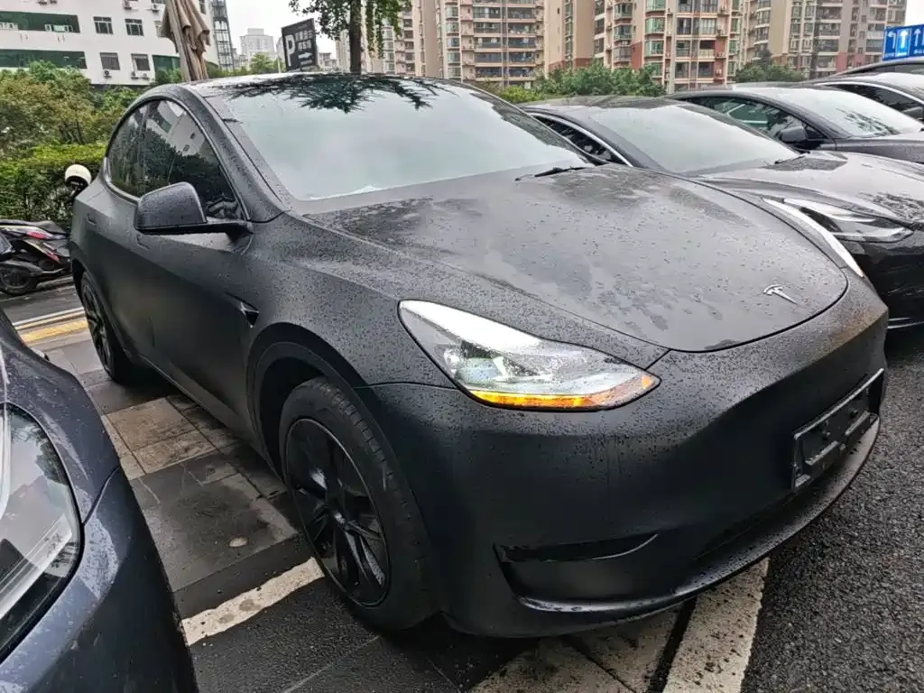 Tesla Model Y — фото 5