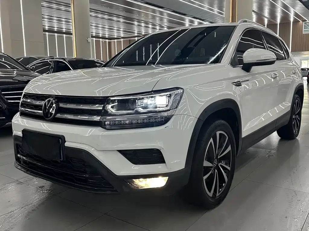 Volkswagen Tharu — фото 1